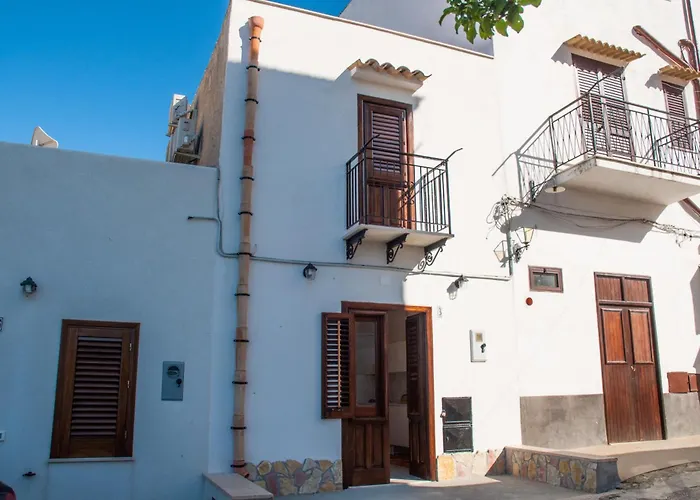 Cialoma Home Holiday
