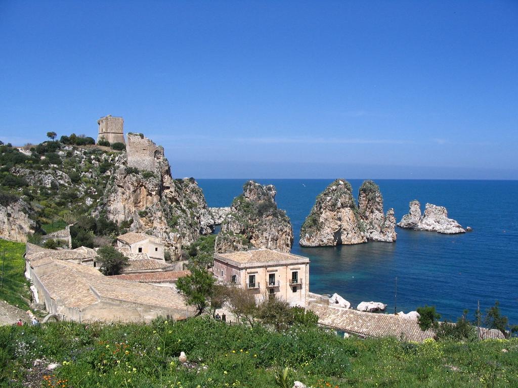 Cialoma Holiday